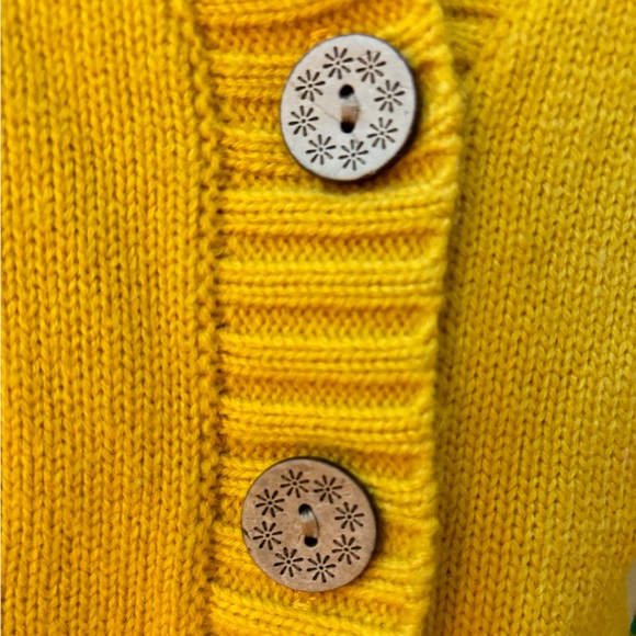 Retro inspired cardigan w/ embroidered mushroom, deer detail & wooden buttons 2X - Picture 5 of 5